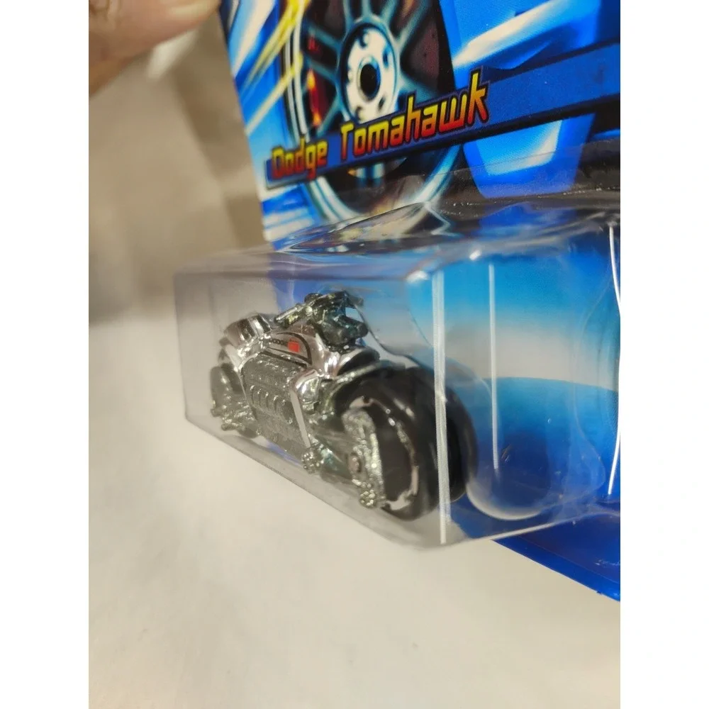 Hot Wheels 2005 #176 Dodge Tomahawk Chrome‎ Motorcycle Fat Tire